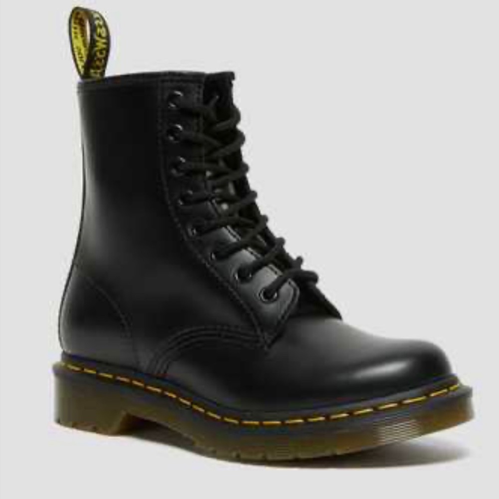 Dr. Martens 1460 women’s